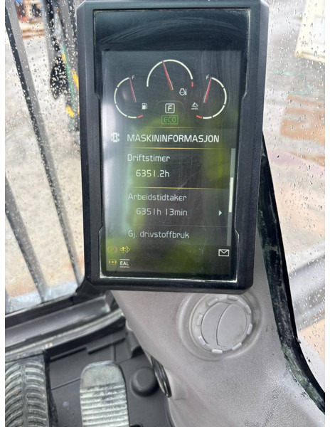 Excavadora de cadenas Volvo EW 220 E TUNNEL: foto 6