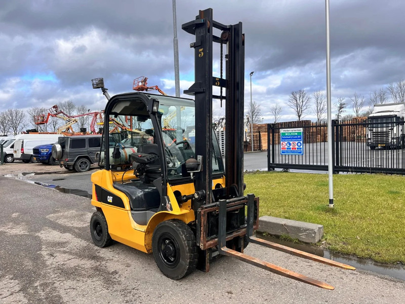 Caterpillar GP25N - Carretilla elevadora de gas: foto 3 Caterpillar GP25N - Carretilla elevadora de gas: foto 3