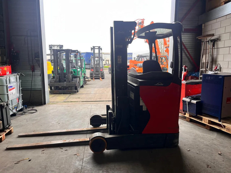 Linde R12B- 01 - Retráctil: foto 4 Linde R12B- 01 - Retráctil: foto 4