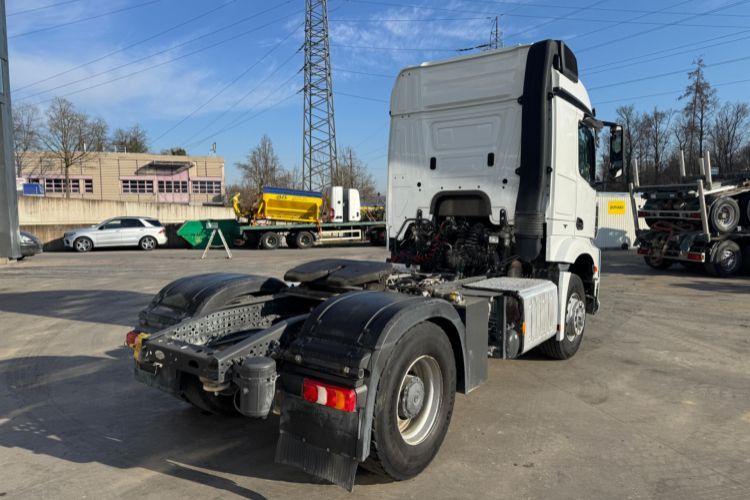 Mercedes-Benz Arocs 1851 4x4H Kipphydraulik - Cabeza tractora: foto 4 Mercedes-Benz Arocs 1851 4x4H Kipphydraulik - Cabeza tractora: foto 4