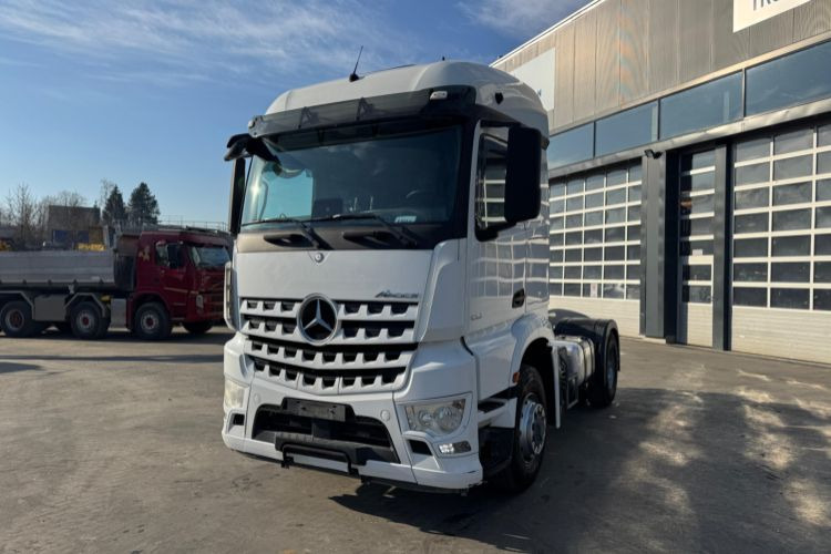Mercedes-Benz Arocs 1851 4x4H Kipphydraulik - Cabeza tractora: foto 1 Mercedes-Benz Arocs 1851 4x4H Kipphydraulik - Cabeza tractora: foto 1