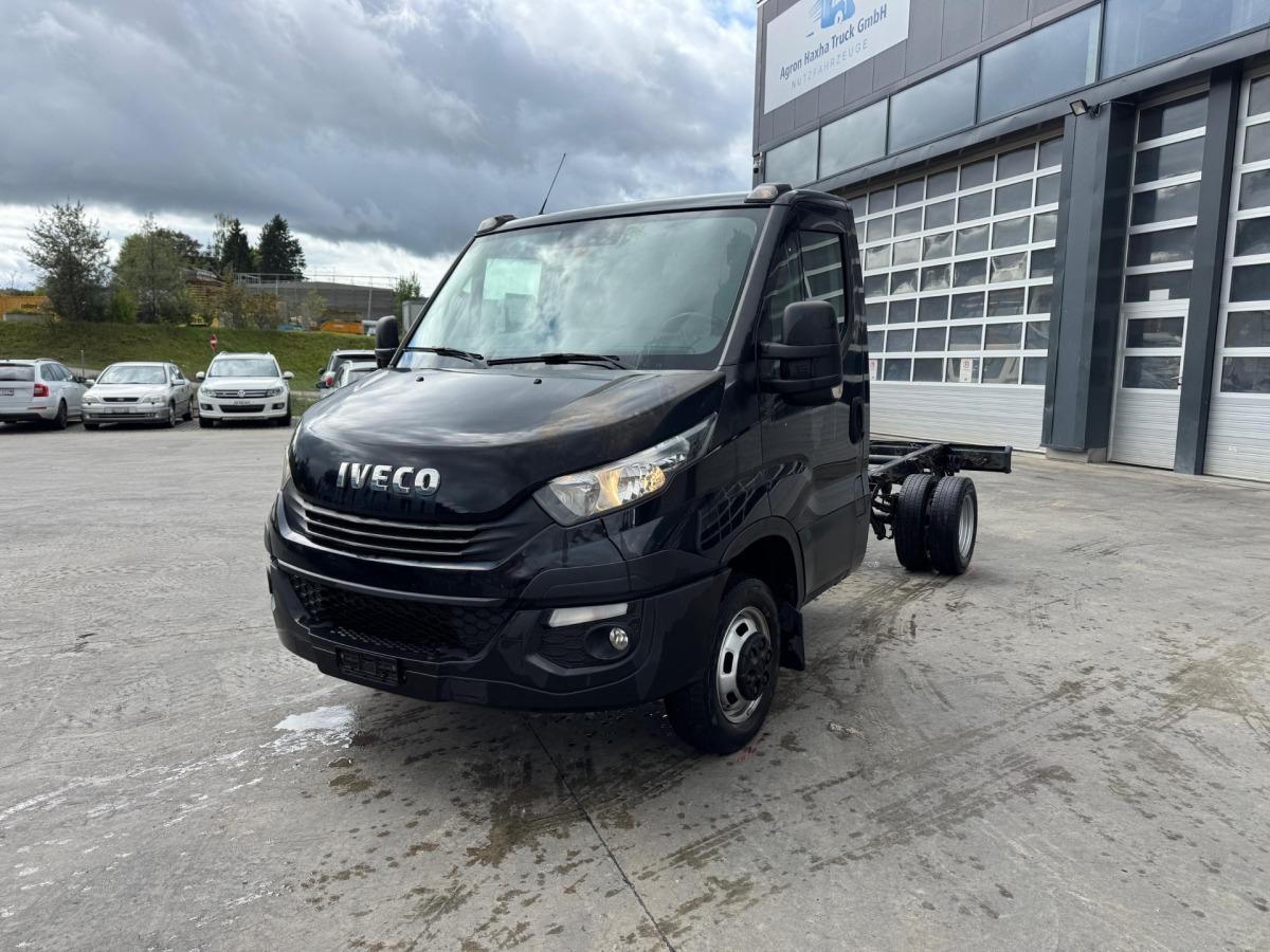 IVECO 35C21 Daily - Camión chasis: foto 1 IVECO 35C21 Daily - Camión chasis: foto 1