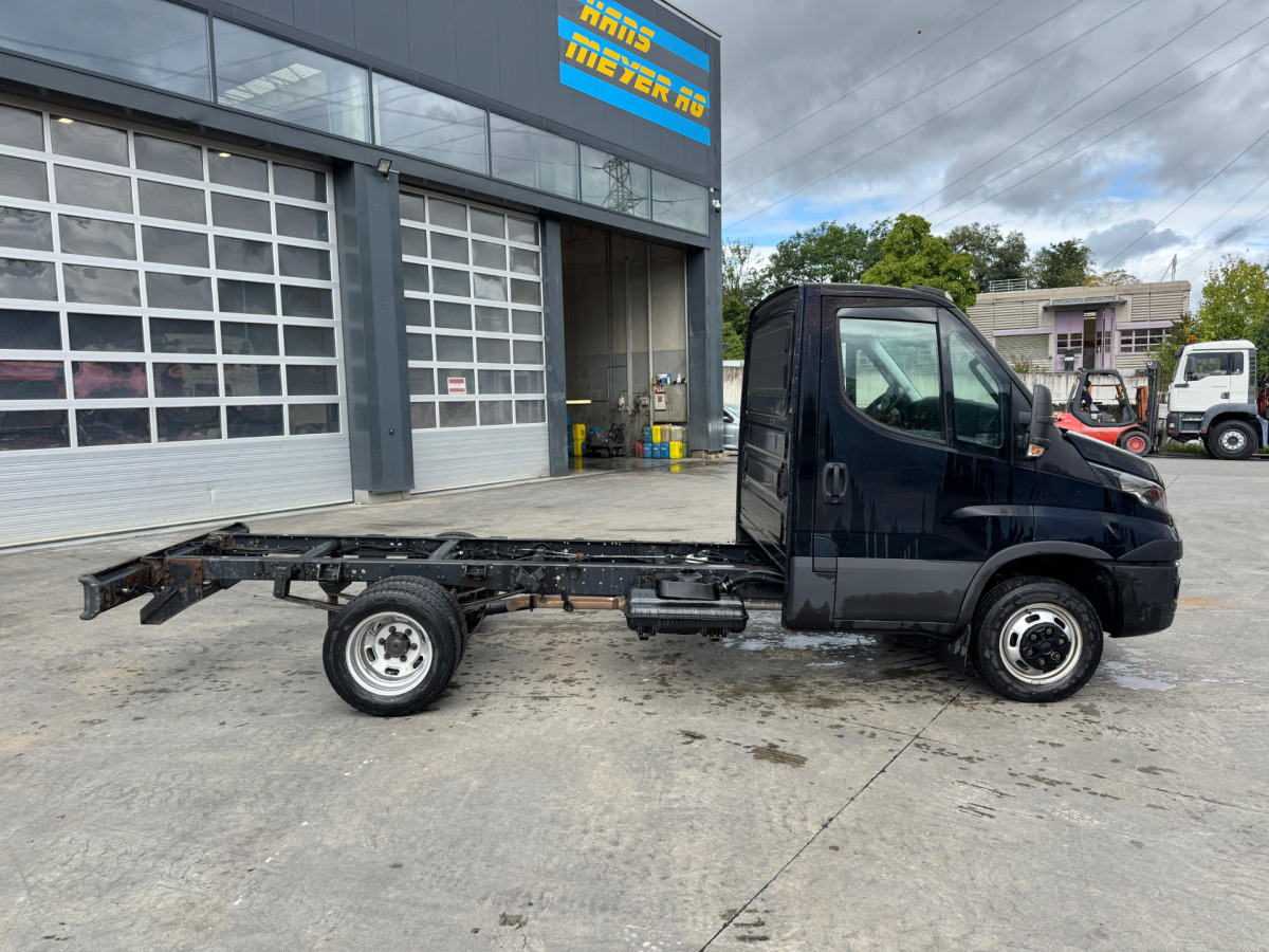 IVECO 35C21 Daily - Camión chasis: foto 3 IVECO 35C21 Daily - Camión chasis: foto 3