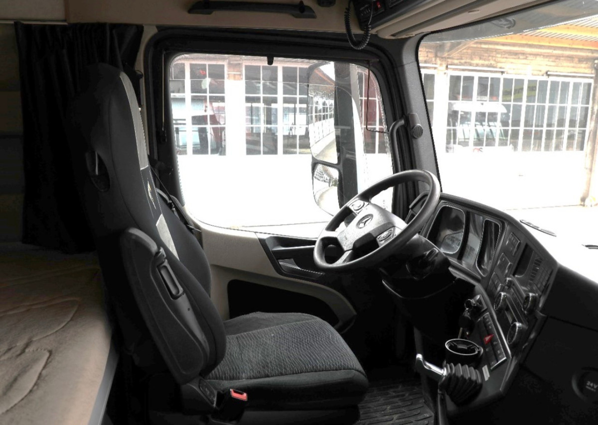 Camión chasis MERCEDES Actros 2548 6x2: foto 6