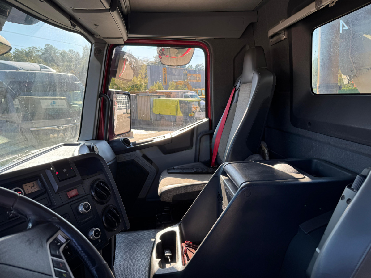 Camión volquete RENAULT C520 10x4: foto 15