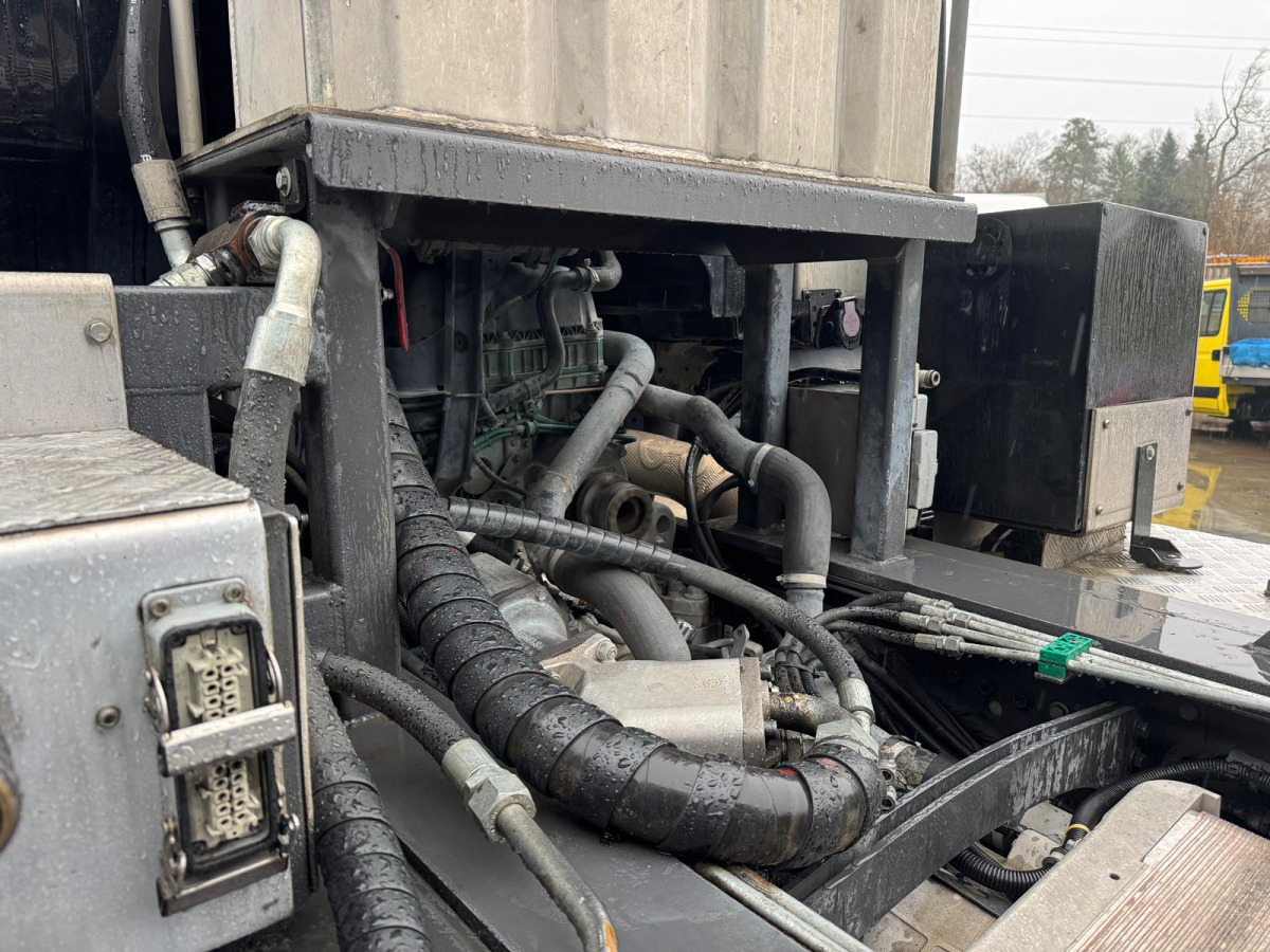 Camión chasis VOLVO FMX-540 8x6 SWS: foto 12