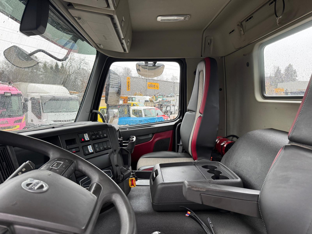 Camión chasis VOLVO FMX-540 8x6 SWS: foto 18