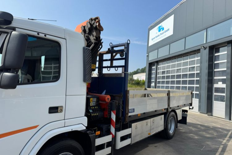 Camión grúa Volvo FM-300 4x2 Palfinger 16502-5: foto 17