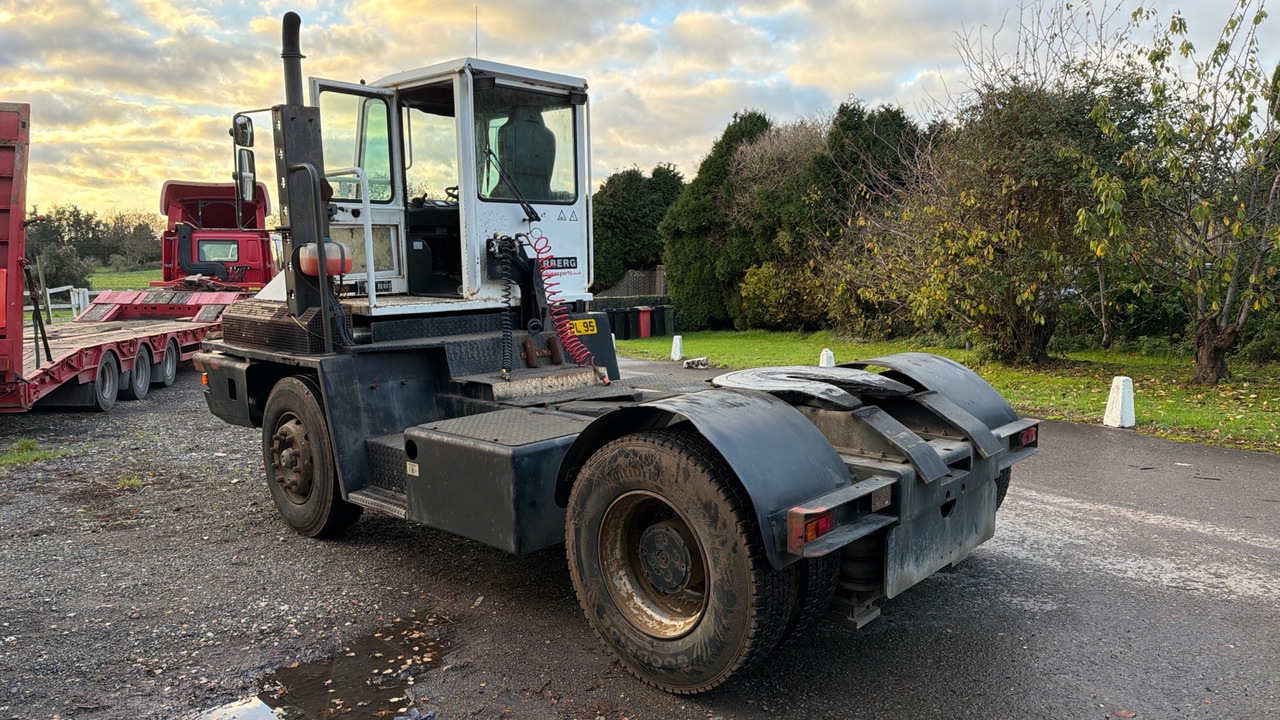 TERBERG YT180 - Cabeza tractora: foto 4 TERBERG YT180 - Cabeza tractora: foto 4