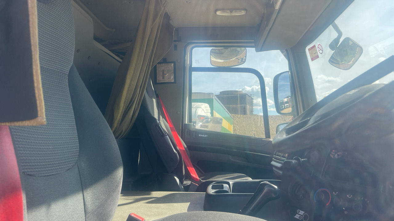 DAF CF 65.220 - Camión caja cerrada: foto 5 DAF CF 65.220 - Camión caja cerrada: foto 5