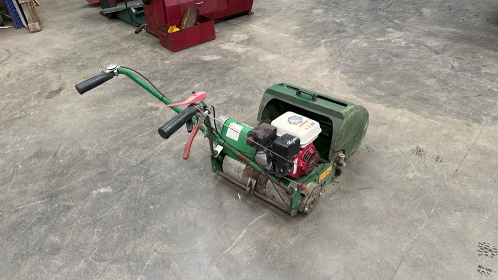 DENNIS FT510 PEDESTRIAN CYLINDER MOWER, NO UNIT, GRASS BOX - Cortacésped: foto 2 DENNIS FT510 PEDESTRIAN CYLINDER MOWER, NO UNIT, GRASS BOX - Cortacésped: foto 2