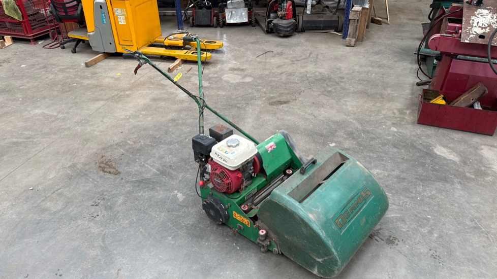 DENNIS FT510 PEDESTRIAN CYLINDER MOWER WITH 5K UNIT AND GRASS BOX - Cortacésped: foto 1 DENNIS FT510 PEDESTRIAN CYLINDER MOWER WITH 5K UNIT AND GRASS BOX - Cortacésped: foto 1