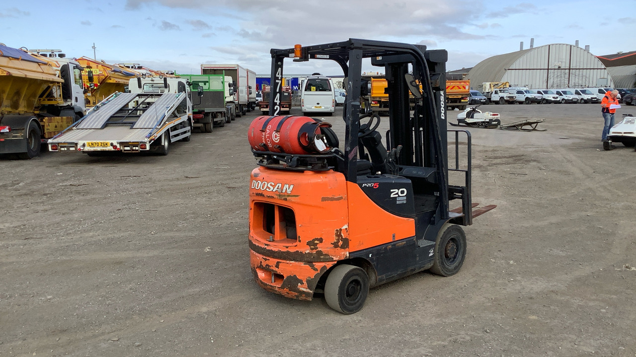 DOOSAN PRO-20 - Carretilla elevadora de gas: foto 3 DOOSAN PRO-20 - Carretilla elevadora de gas: foto 3