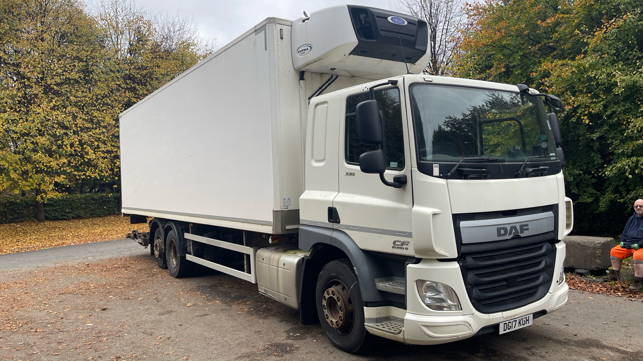 Daf CF 330 - Camión frigorífico: foto 1 Daf CF 330 - Camión frigorífico: foto 1