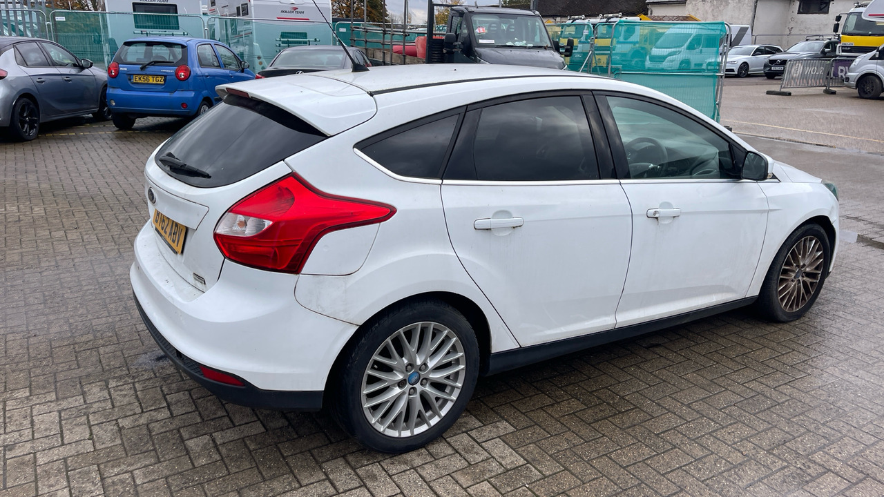 FORD FOCUS 1.0 ECO BOOST - Hatchback: foto 4 FORD FOCUS 1.0 ECO BOOST - Hatchback: foto 4
