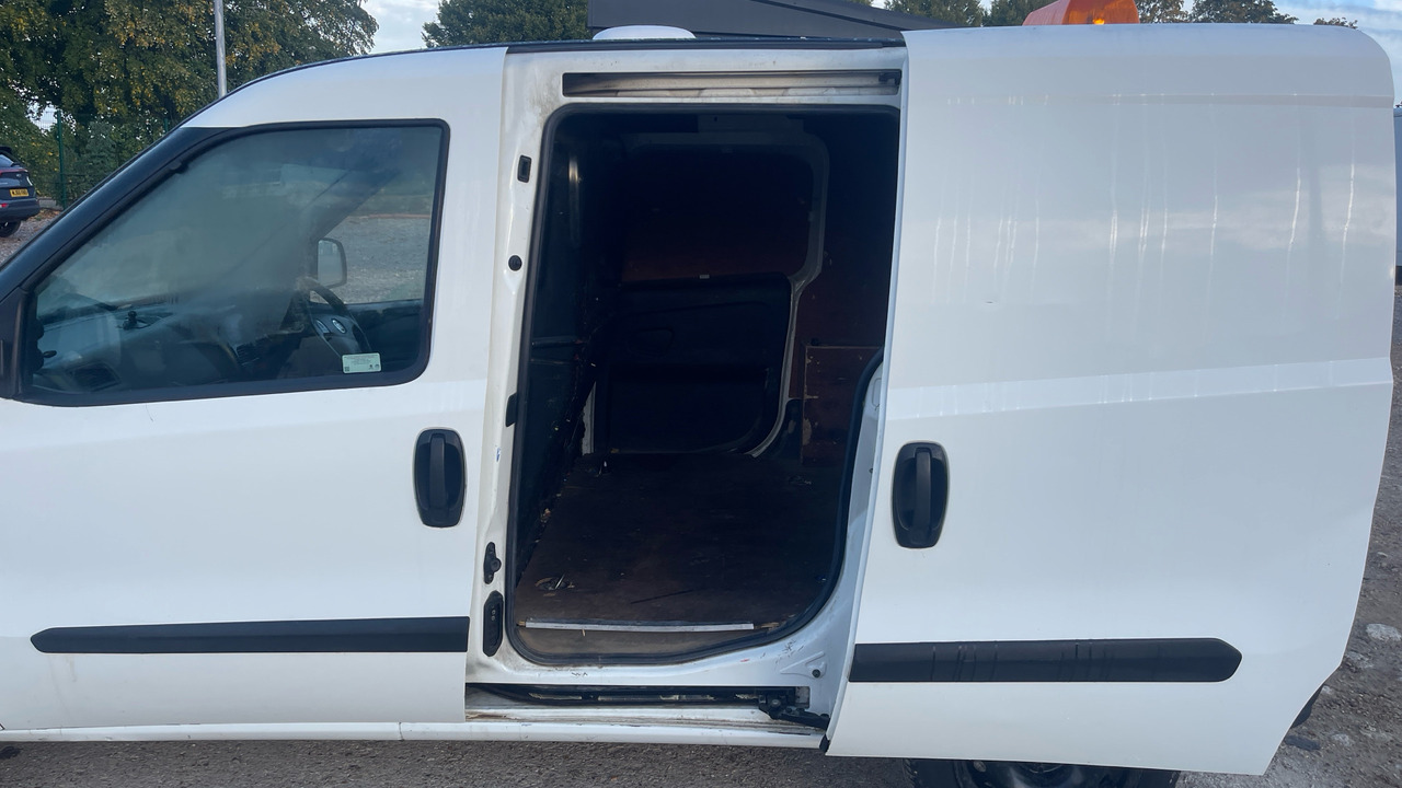 Furgoneta pequeña Fiat Doblo CARGO 1.3 MULTIJET 95PS: foto 14