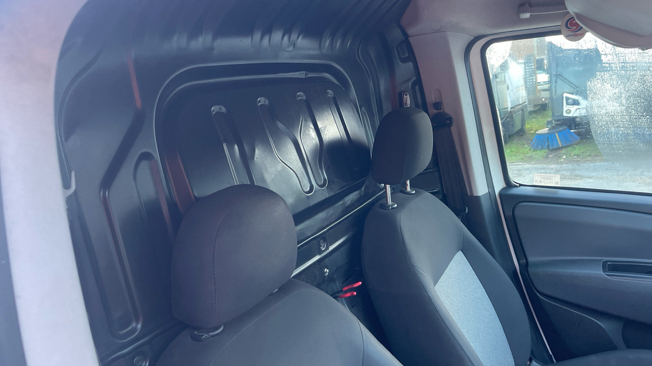 Furgoneta pequeña Fiat Doblo CARGO 1.3 MULTIJET 95PS: foto 8