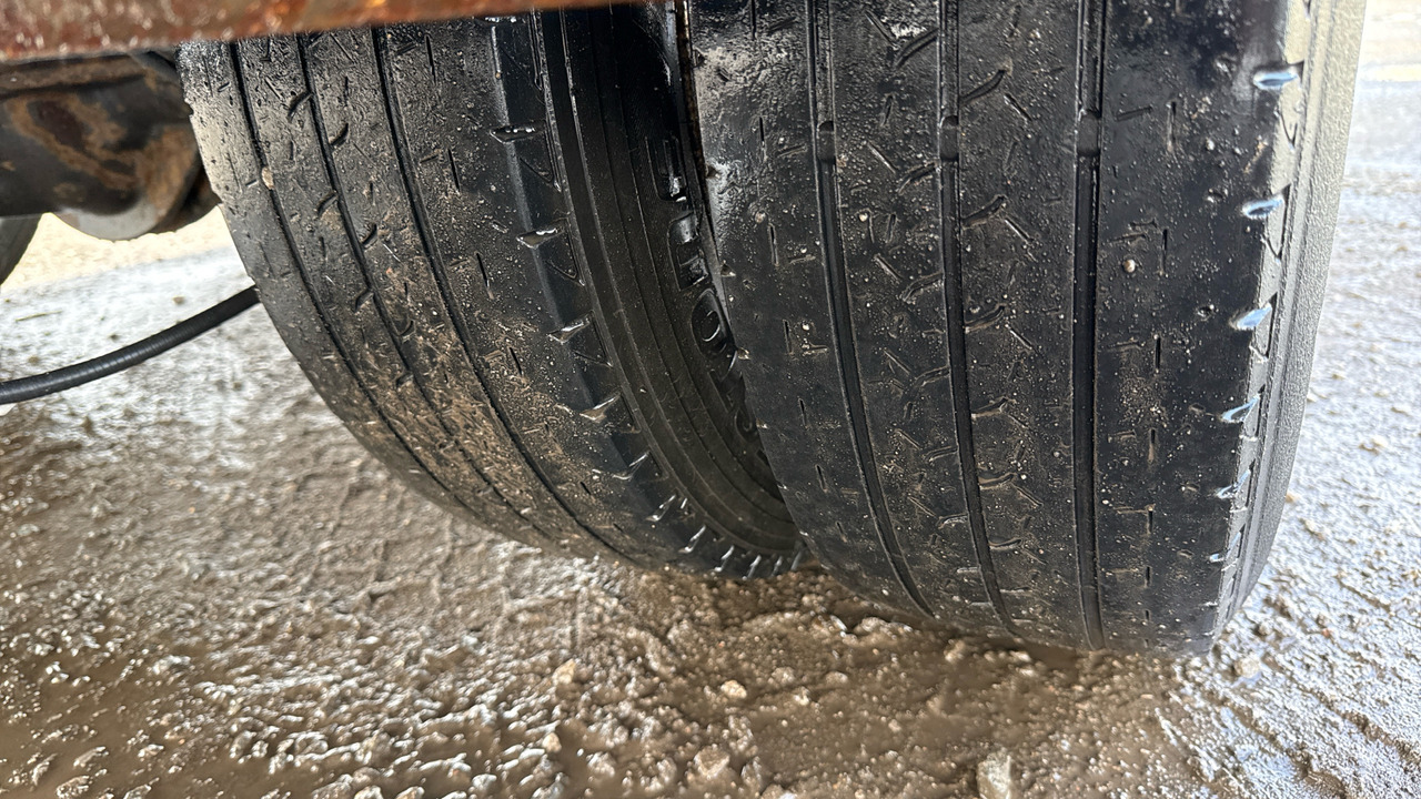 Furgoneta caja abierta IVECO DAILY 35-120 2.3 3750WB: foto 16 Furgoneta caja abierta IVECO DAILY 35-120 2.3 3750WB: foto 16