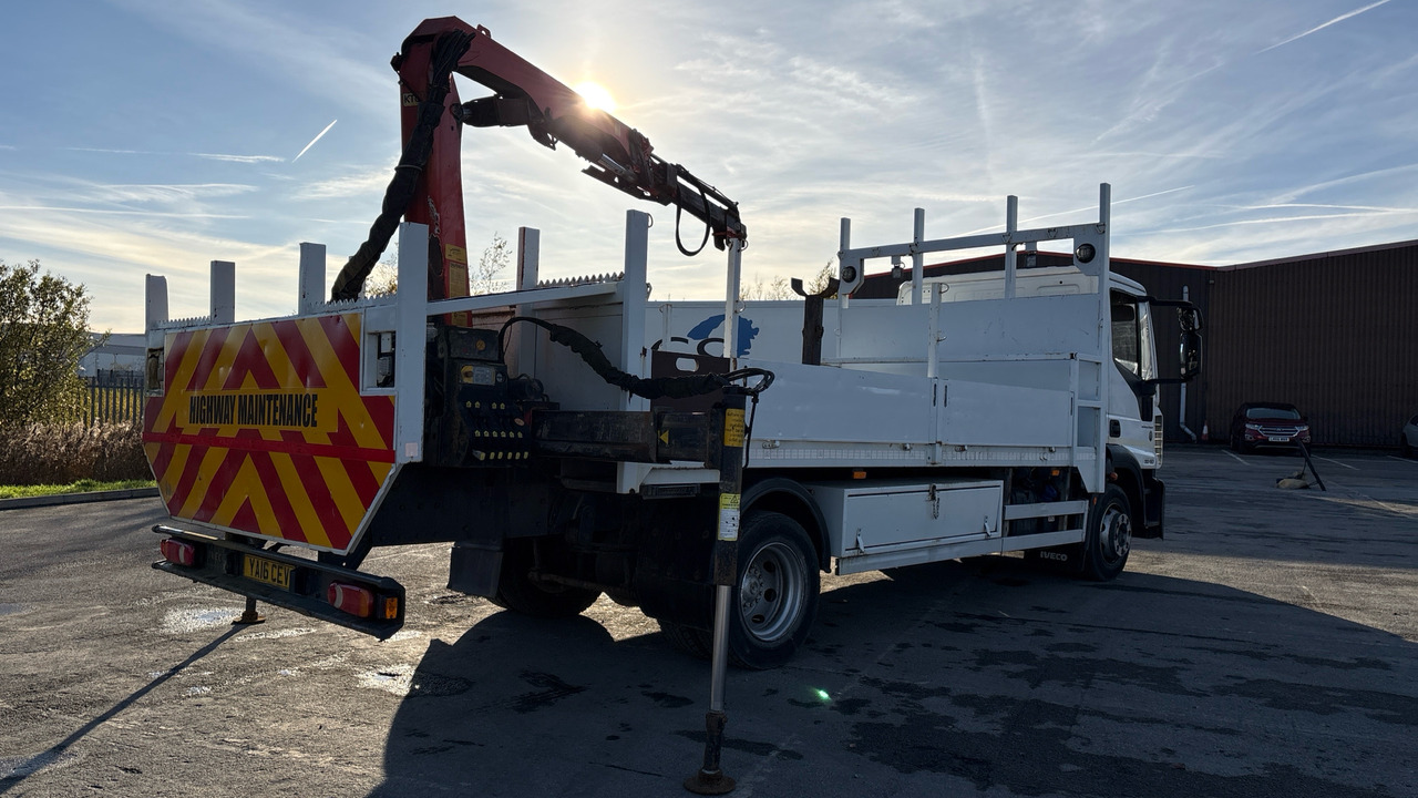 IVECO EUROCARGO 120-190 - Camión caja abierta, Camión grúa: foto 4 IVECO EUROCARGO 120-190 - Camión caja abierta, Camión grúa: foto 4