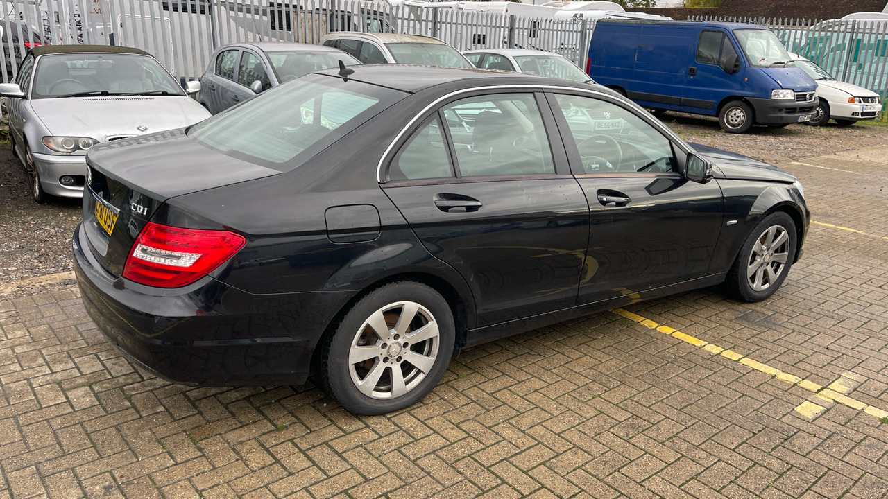 MERCEDES-BENZ C200 - Sedan: foto 4 MERCEDES-BENZ C200 - Sedan: foto 4