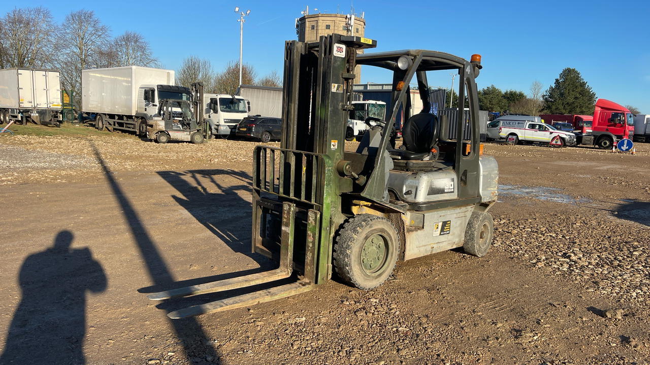 NISSAN YG1D2A300 - Carretilla elevadora diésel: foto 1 NISSAN YG1D2A300 - Carretilla elevadora diésel: foto 1