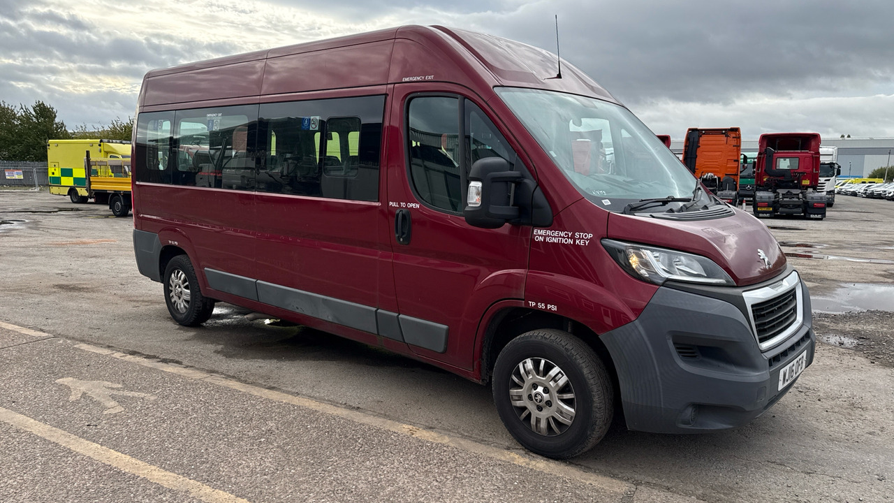 PEUGEOT BOXER 335 2.2 HDi H2 130ps - Minibús, Furgoneta de pasajeros: foto 1 PEUGEOT BOXER 335 2.2 HDi H2 130ps - Minibús, Furgoneta de pasajeros: foto 1
