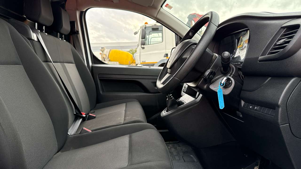 PEUGEOT EXPERT 1000 1.5 BlueHDi 100PS - Furgoneta pequeña: foto 5 PEUGEOT EXPERT 1000 1.5 BlueHDi 100PS - Furgoneta pequeña: foto 5