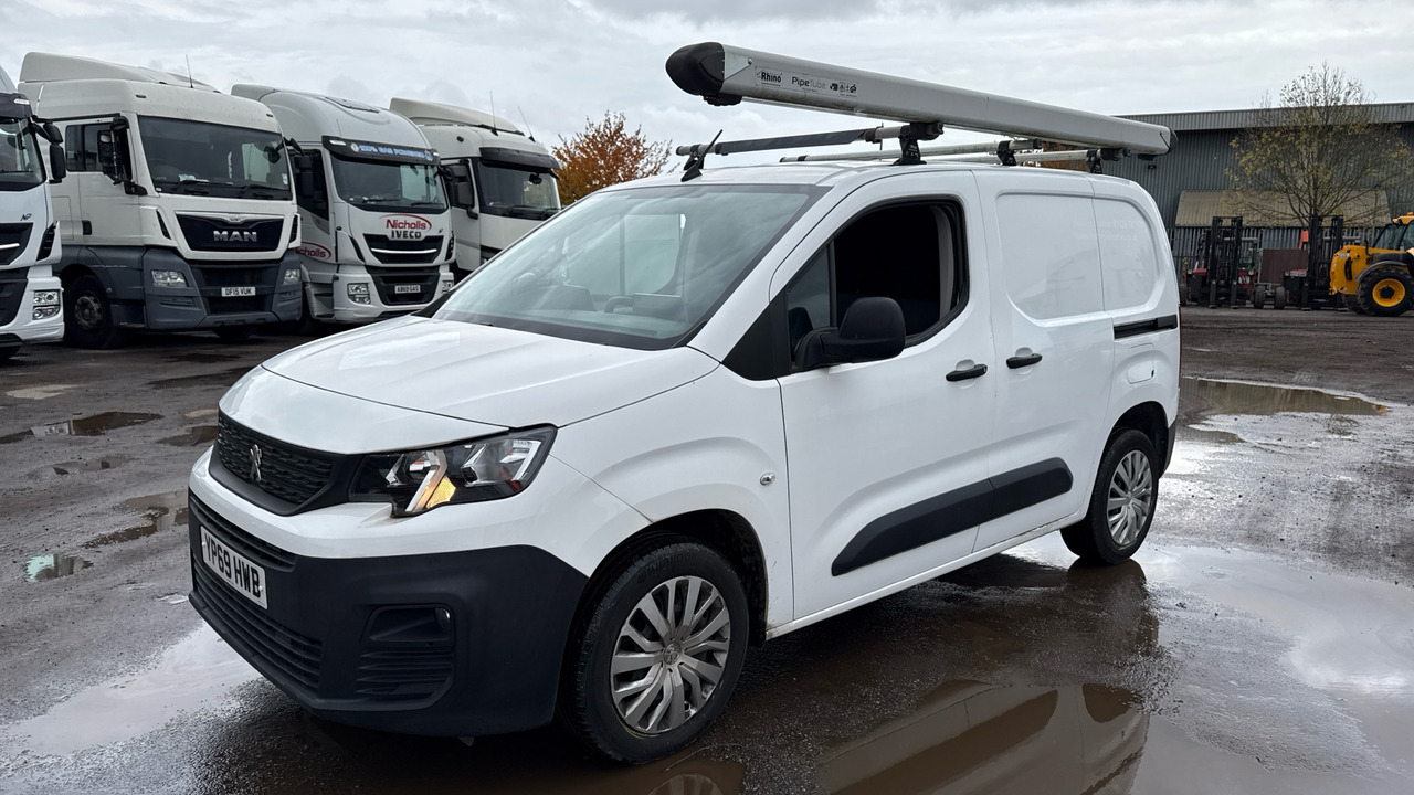 PEUGEOT PARTNER 1000 1.5 BlueHDi 100PS - Furgoneta pequeña: foto 2 PEUGEOT PARTNER 1000 1.5 BlueHDi 100PS - Furgoneta pequeña: foto 2