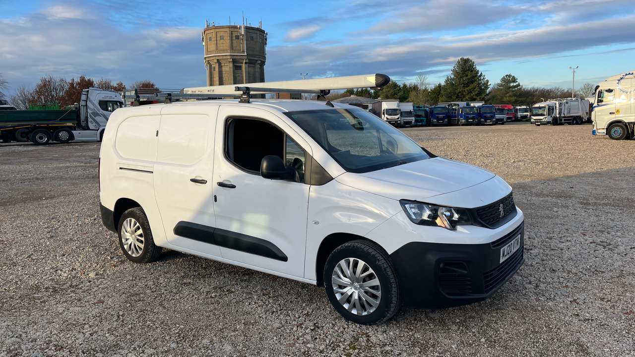 PEUGEOT PARTNER 850 1.5 BLUE HDI 100PS - Furgoneta pequeña: foto 1 PEUGEOT PARTNER 850 1.5 BLUE HDI 100PS - Furgoneta pequeña: foto 1