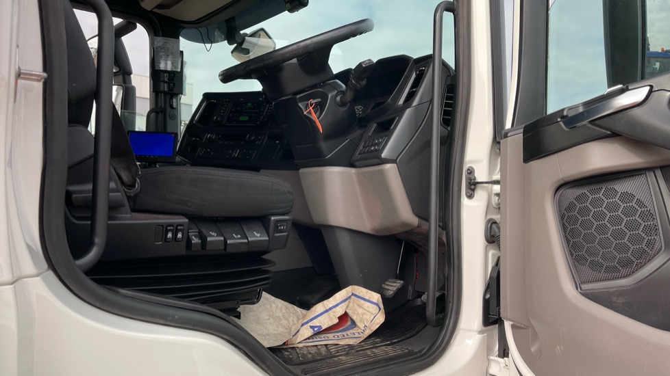 SCANIA G 320 EURO 6 - Camión lona: foto 5 SCANIA G 320 EURO 6 - Camión lona: foto 5