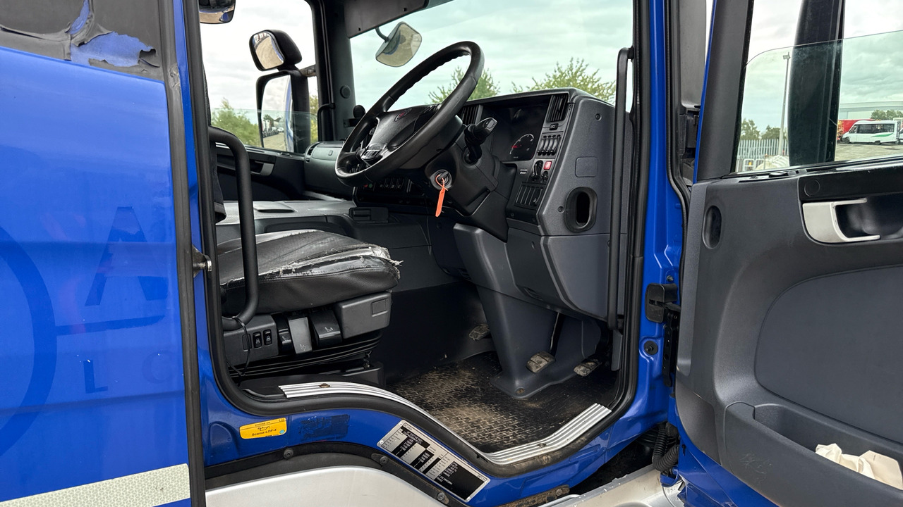 SCANIA P 230 - Camión lona: foto 5 SCANIA P 230 - Camión lona: foto 5