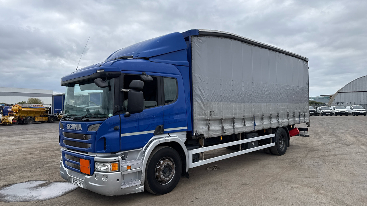 SCANIA P 230 - Camión lona: foto 2 SCANIA P 230 - Camión lona: foto 2