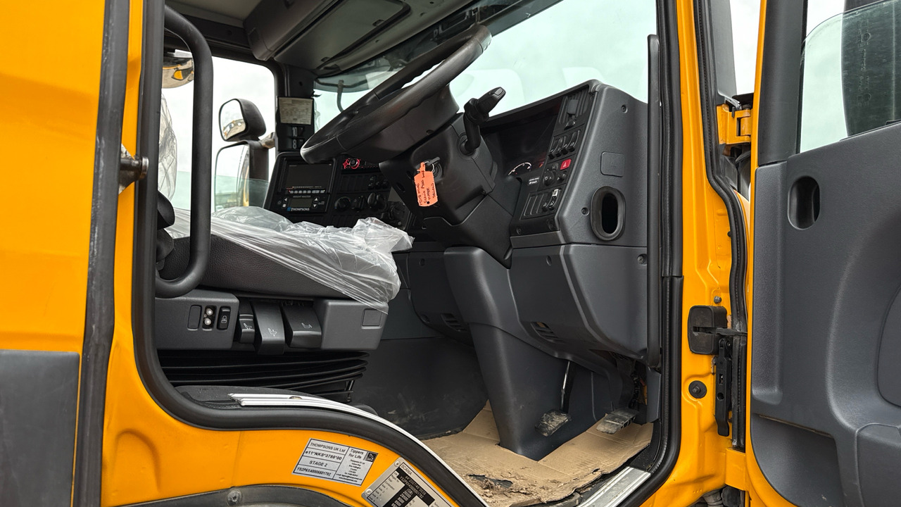 SCANIA P 320 - Camión volquete: foto 5 SCANIA P 320 - Camión volquete: foto 5