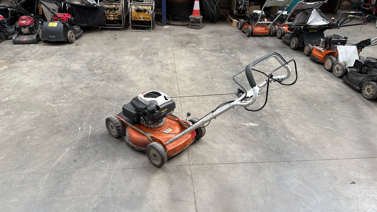 STIHL RM4 RTP - Equipo de construcción: foto 3 STIHL RM4 RTP - Equipo de construcción: foto 3