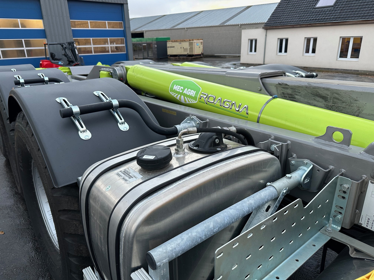 ROAGNA R20.3 - Remolque volquete agrícola: foto 4 ROAGNA R20.3 - Remolque volquete agrícola: foto 4