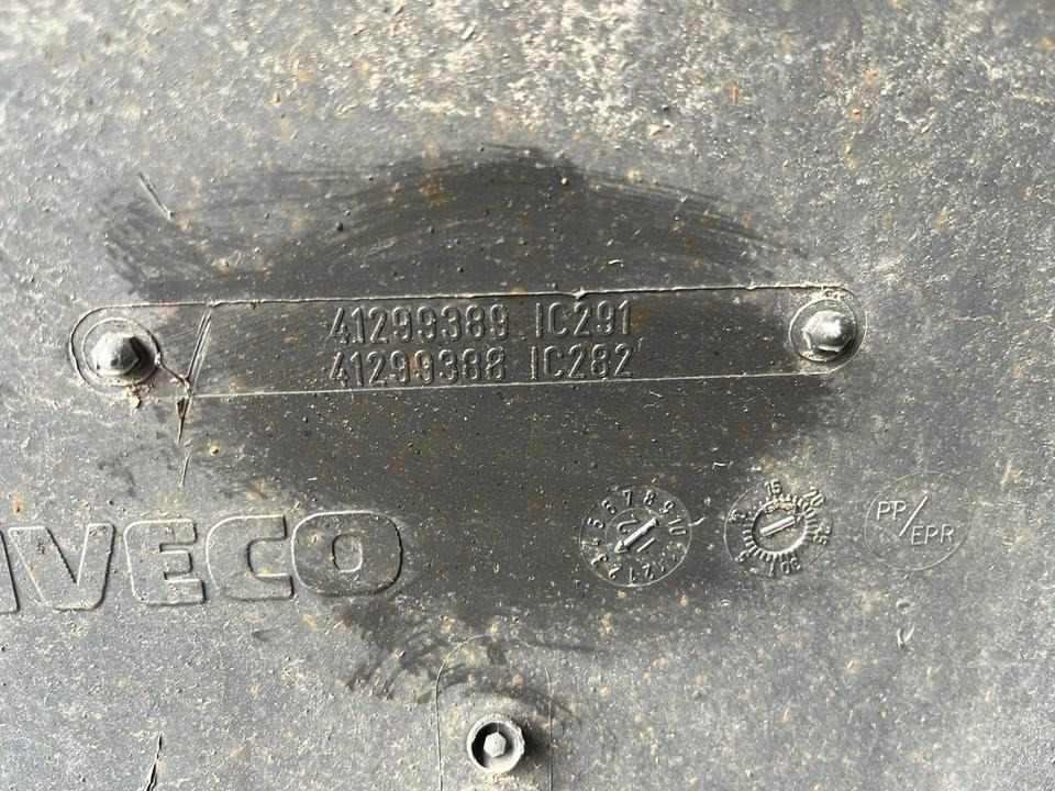 IVECO Stralis 450 Kotflügel vorne links 41299389 / 41299388 - Guardabarros para Camión: foto 2 IVECO Stralis 450 Kotflügel vorne links 41299389 / 41299388 - Guardabarros para Camión: foto 2
