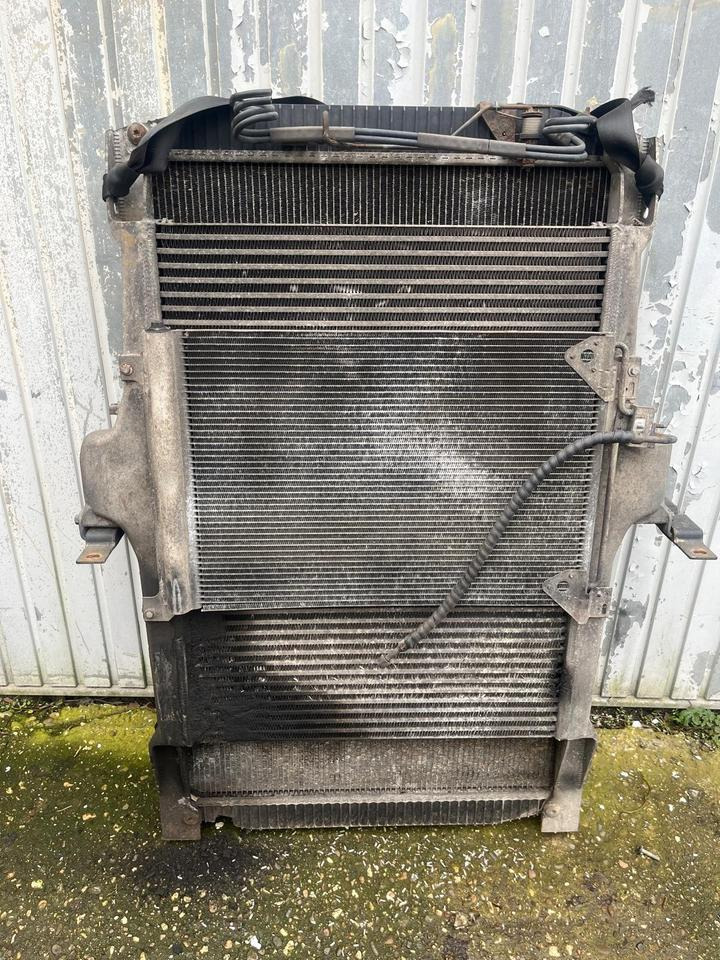 IVECO Stralis  Kühlerpaket Wasserkühler Radiator Kühler 41214781 - Radiador para Camión: foto 1 IVECO Stralis  Kühlerpaket Wasserkühler Radiator Kühler 41214781 - Radiador para Camión: foto 1