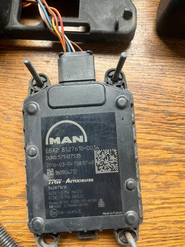 MAN Radarsensor TGX EU6 81276100034 - Sensor para Camión: foto 2 MAN Radarsensor TGX EU6 81276100034 - Sensor para Camión: foto 2