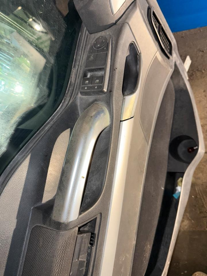 MAN TGS EU6 Fahrertür Weiß Spiegel Innenverkleidung LN 58 - Puerta y piezas para Camión: foto 4 MAN TGS EU6 Fahrertür Weiß Spiegel Innenverkleidung LN 58 - Puerta y piezas para Camión: foto 4