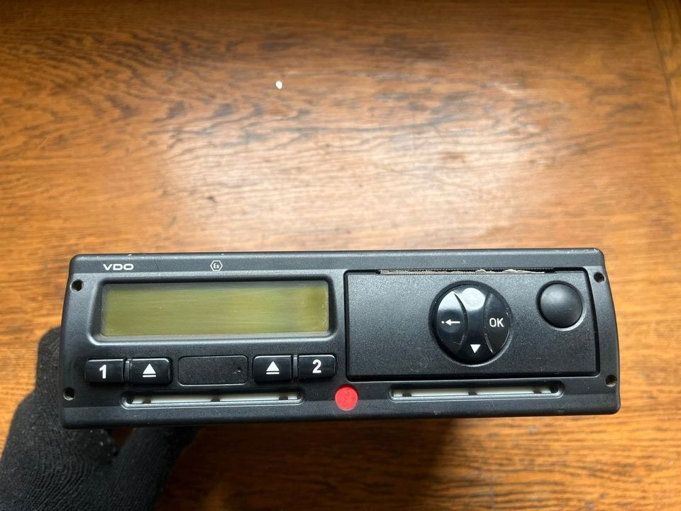 Mercedes Actros MP4 Tachograph A0024463633 - Tacógrafo para Camión: foto 1 Mercedes Actros MP4 Tachograph A0024463633 - Tacógrafo para Camión: foto 1