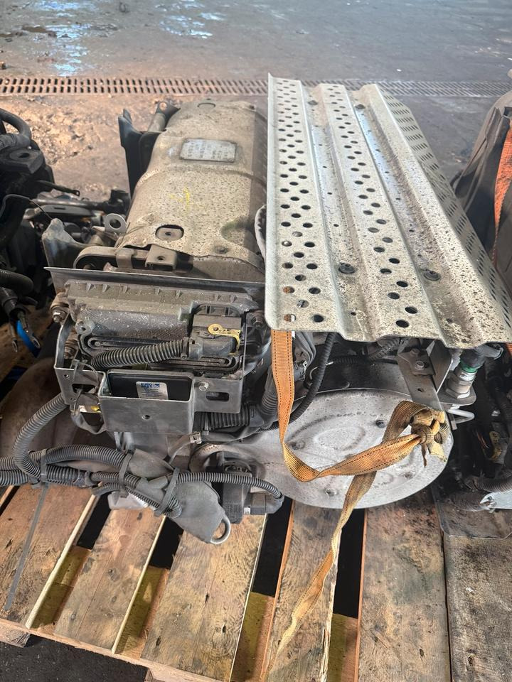 Mercedes Atego 4 EU6 Auspuff Katalysator A0054906812 - Convertidor catalítico para Camión: foto 4 Mercedes Atego 4 EU6 Auspuff Katalysator A0054906812 - Convertidor catalítico para Camión: foto 4