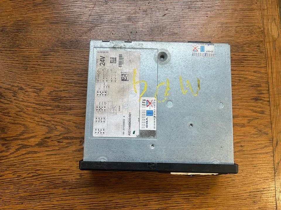 Mercedes-Benz Actros MP4 VDO Tachograph A0014469033 - Tacógrafo para Camión: foto 4 Mercedes-Benz Actros MP4 VDO Tachograph A0014469033 - Tacógrafo para Camión: foto 4