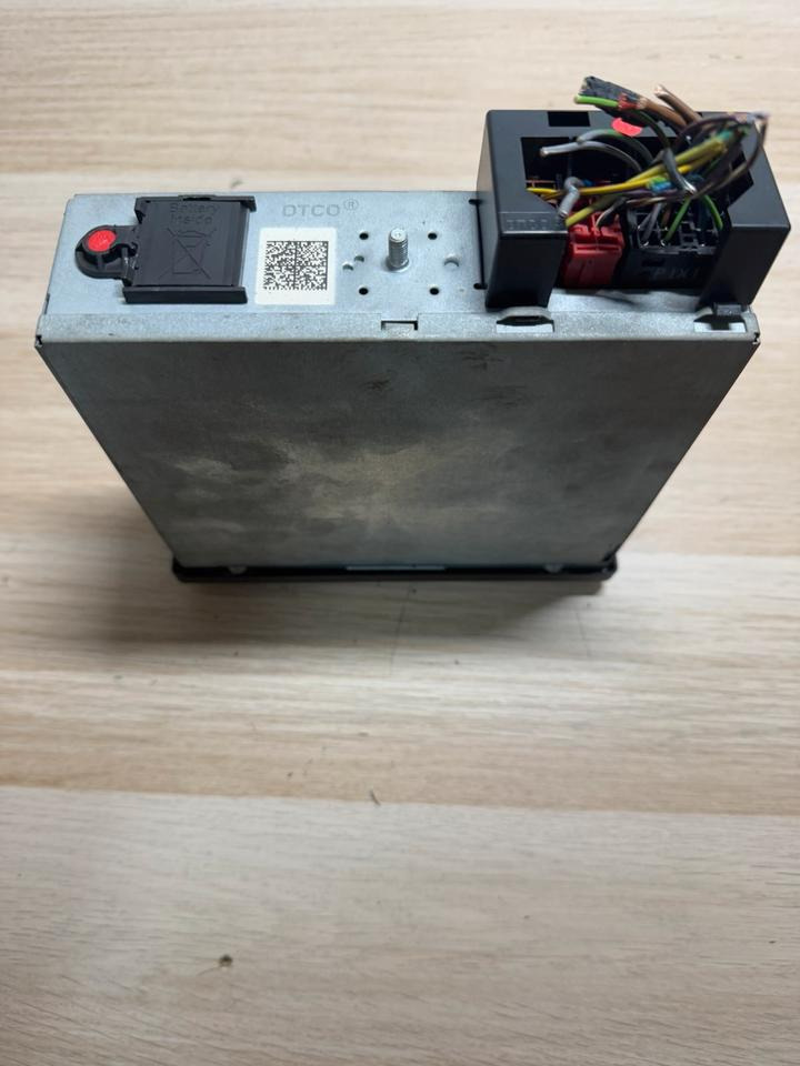 Mercedes Benz Actros MP4 VDO Tachograph A0014469033 - Tacógrafo: foto 3 Mercedes Benz Actros MP4 VDO Tachograph A0014469033 - Tacógrafo: foto 3