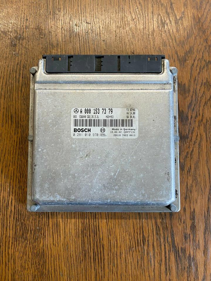 Mercedes Sprinter BOSCH Steuergerät A 000 153 73 79 - Unidad de control para Camión: foto 1 Mercedes Sprinter BOSCH Steuergerät A 000 153 73 79 - Unidad de control para Camión: foto 1