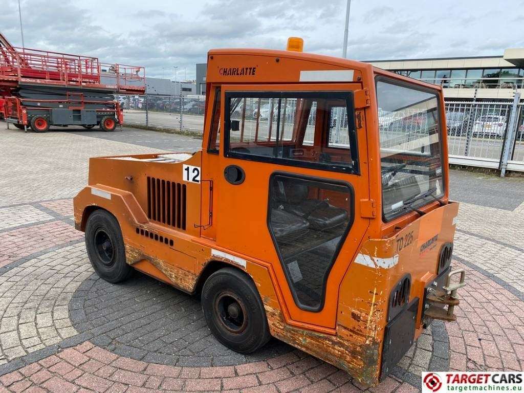 Charlatte TD225 Diesel Tow Truck Tractor 18T capacity - Remolcadora: foto 3 Charlatte TD225 Diesel Tow Truck Tractor 18T capacity - Remolcadora: foto 3