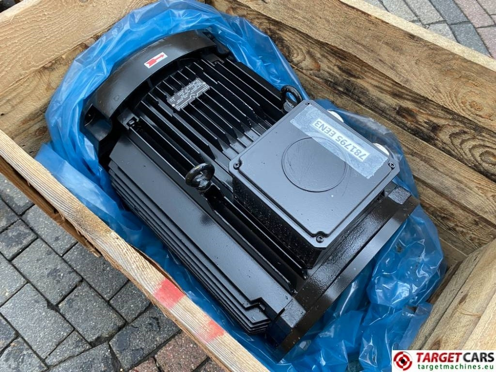 EE AG Hinwill EEN3 225M4/B14S 37KW 400~80V Electri - Motor para Maquinaria de construcción: foto 3 EE AG Hinwill EEN3 225M4/B14S 37KW 400~80V Electri - Motor para Maquinaria de construcción: foto 3