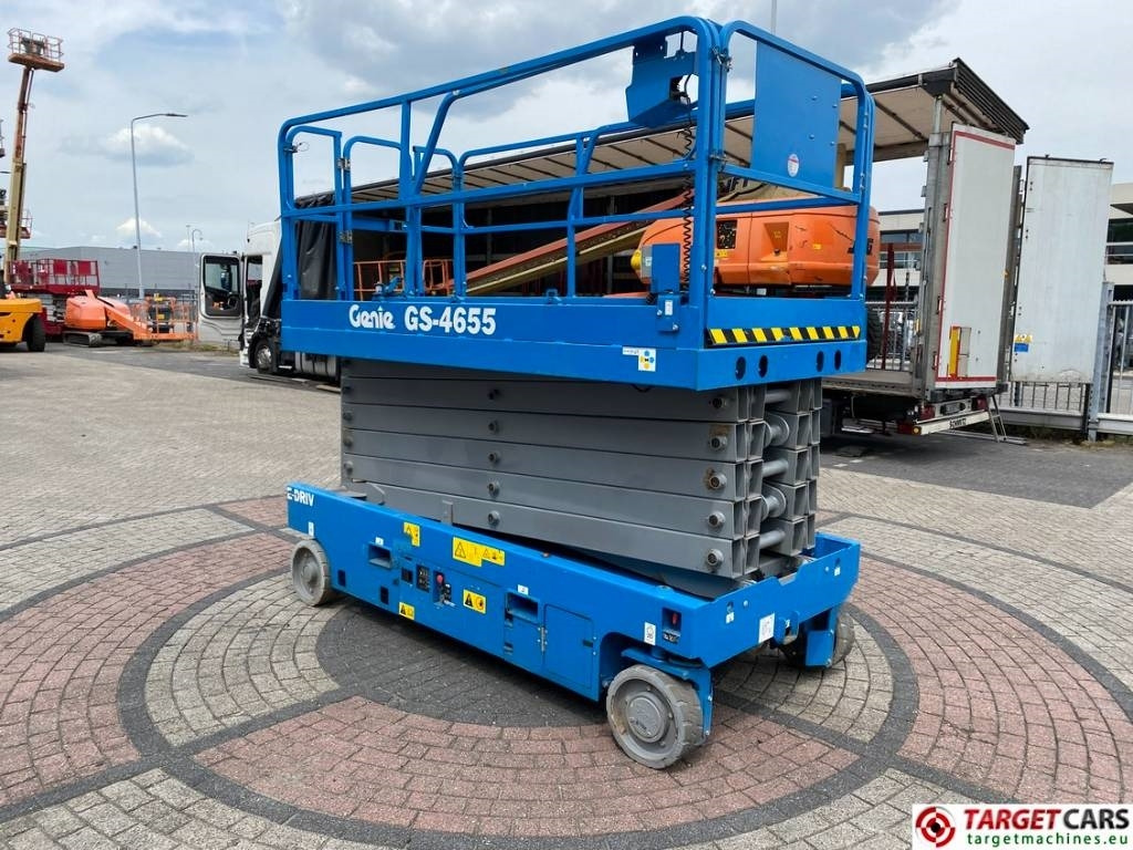Genie GS-4655 Electric E-Drive Scissor Work Lift 1595cm - Plataforma de tijeras: foto 2 Genie GS-4655 Electric E-Drive Scissor Work Lift 1595cm - Plataforma de tijeras: foto 2