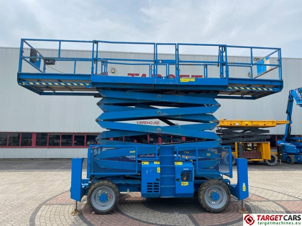 Genie GS-5390RT Diesel 4x4 Scissor Work Lift 1815cm - Plataforma de tijeras: foto 5 Genie GS-5390RT Diesel 4x4 Scissor Work Lift 1815cm - Plataforma de tijeras: foto 5