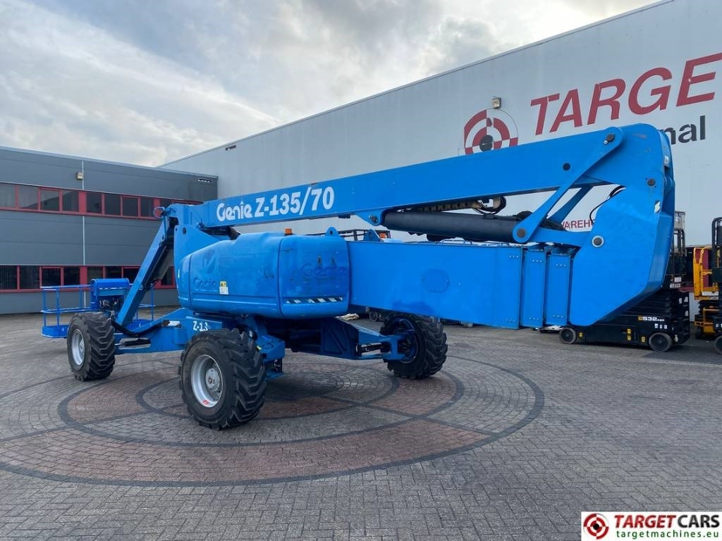 Genie Z-135/70 Articulated 4x4x4 Diesel Boom Lift 4315cm - Plataforma articulada: foto 4 Genie Z-135/70 Articulated 4x4x4 Diesel Boom Lift 4315cm - Plataforma articulada: foto 4