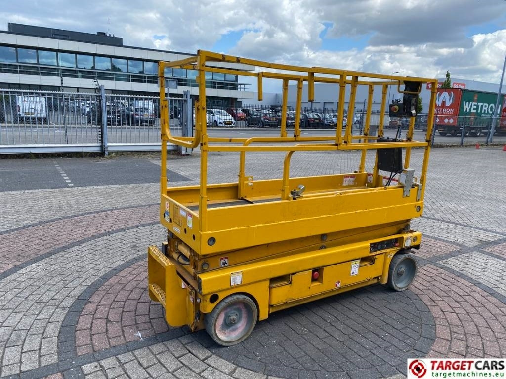 Haulotte Compact 8 Electric Scissor Work Lift 818cm - Plataforma de tijeras: foto 3 Haulotte Compact 8 Electric Scissor Work Lift 818cm - Plataforma de tijeras: foto 3